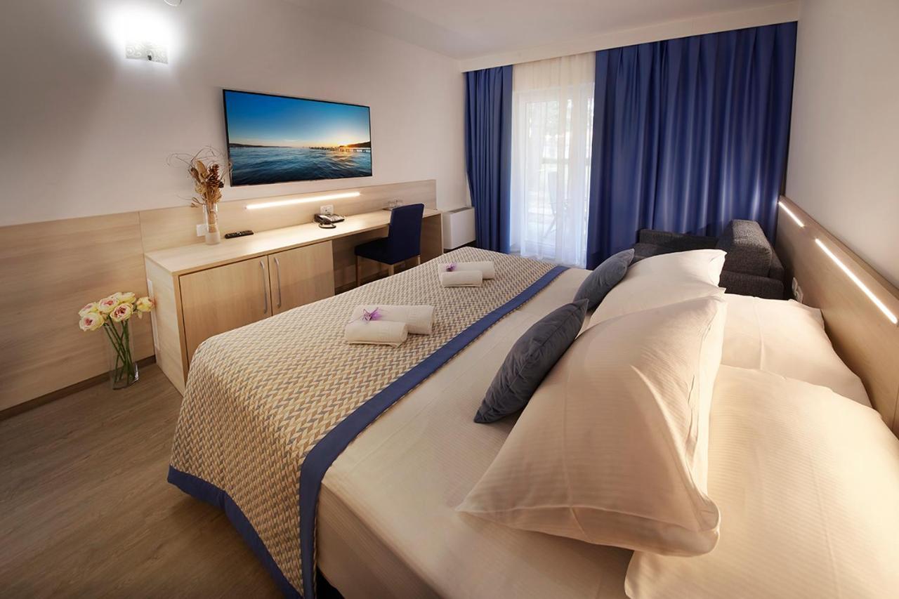 Villa Cedra - Hotel & Resort Adria Ankaran Bagian luar foto
