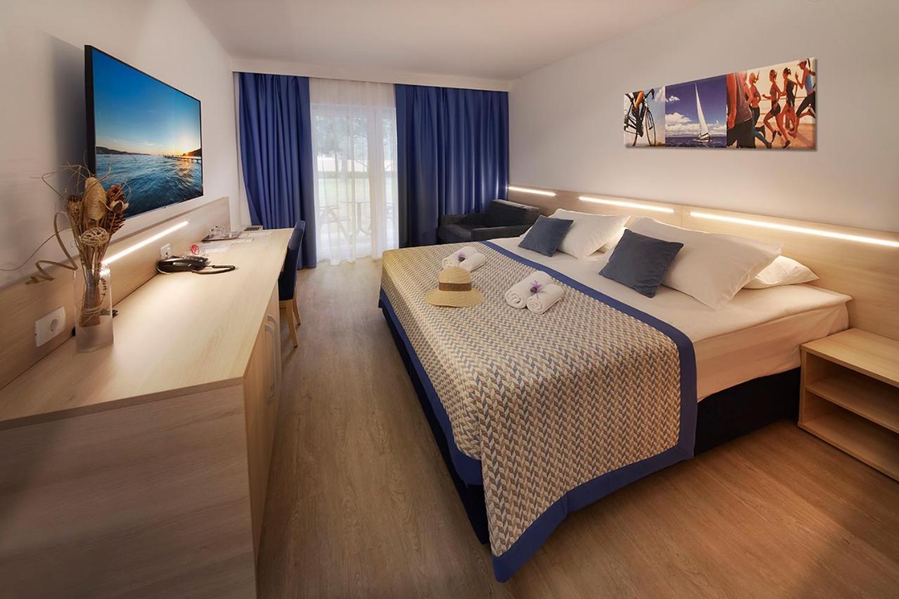 Villa Cedra - Hotel & Resort Adria Ankaran Bagian luar foto